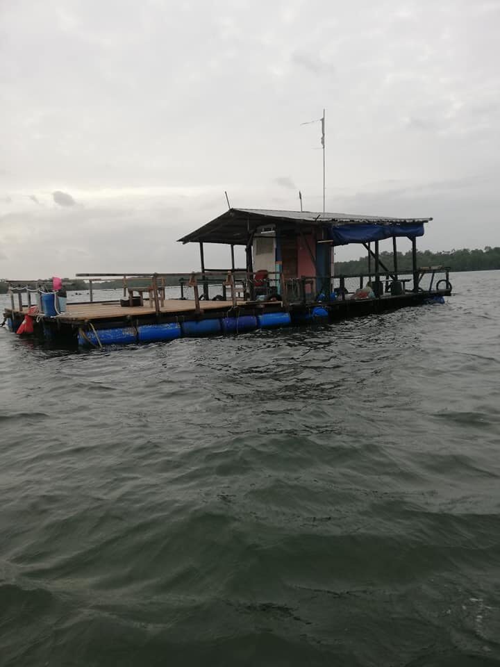 Pemandangan rakit memancing Rakit Mancing Wakrep di Pasir Gudang